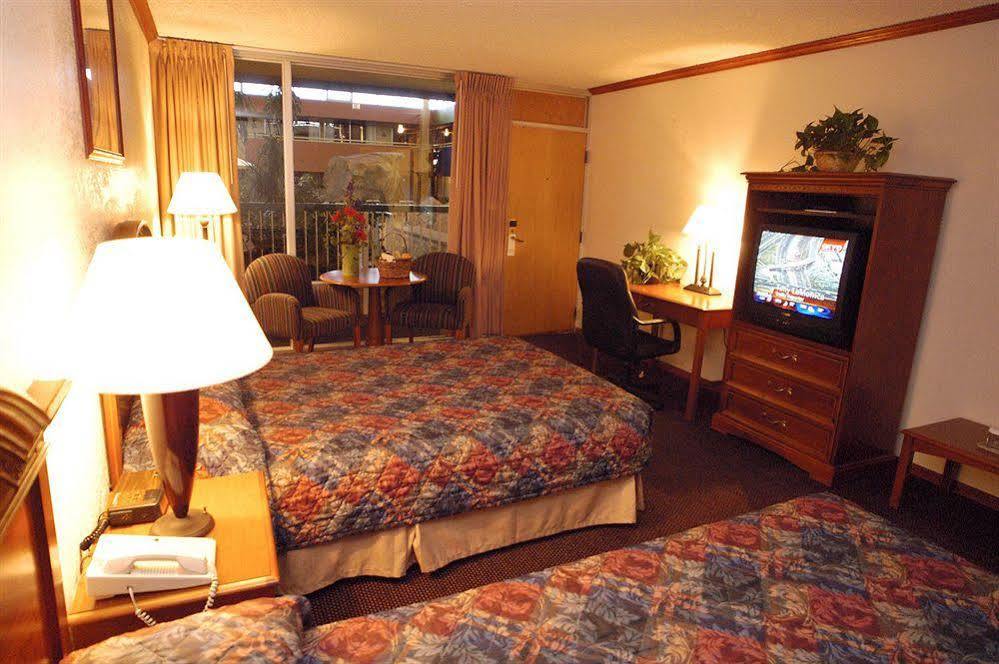 Boulder Outlook Hotel & Suites Habitación foto